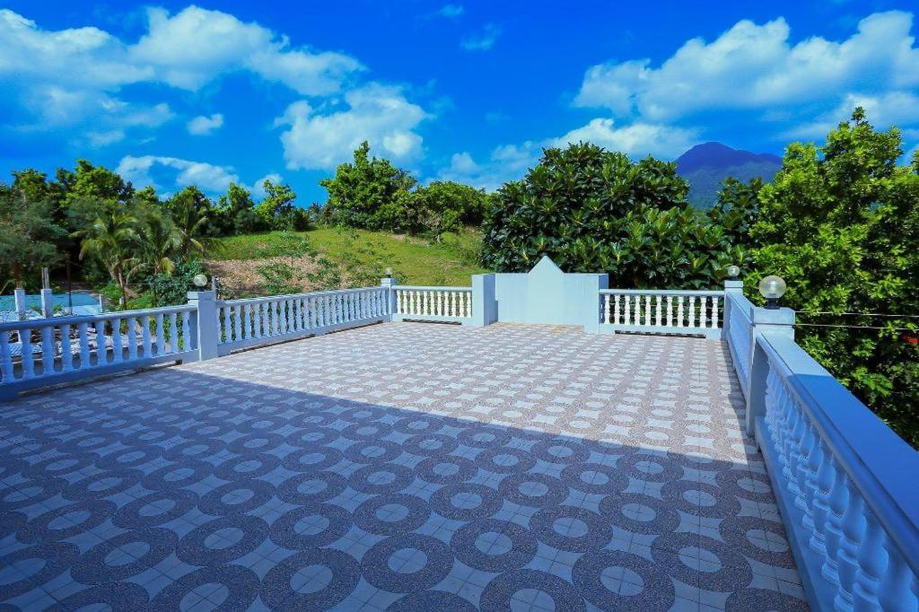 Hillside Villa Basco Esterno foto